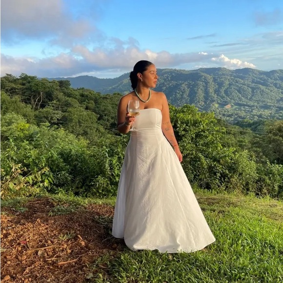 FAVORITE DAUGHTER The Favorite Linen Dress in White 8 - Picture 5 of 12